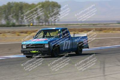 media/Oct-01-2022-24 Hours of Lemons (Sat) [[0fb1f7cfb1]]/10am (Front Straight)/